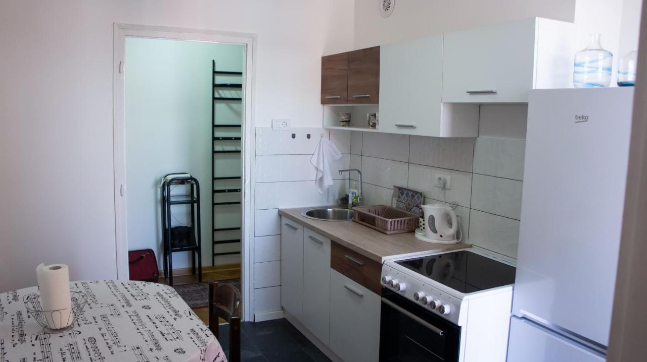 Dvosoban Stan U Strogom Centru Apartment Kruševac Exterior foto