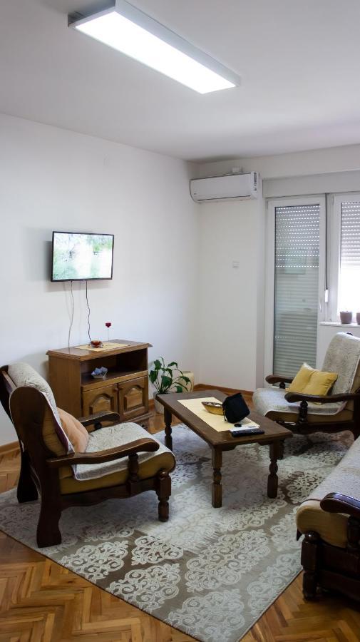 Dvosoban Stan U Strogom Centru Apartment Kruševac Exterior foto